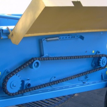 Картофелекопатель полунавесной двухрядный КСТ-1,4М Картофелекопатель полунавесной двухрядный КСТ-1,4М